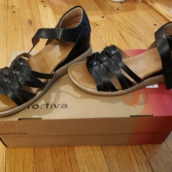 Comfortiva Black Women's Sandals - Picture 4 of 4